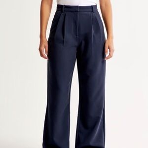Abercrombie and Fitch Curve Love A&F Sloane Tailored Wide Leg Pant in Navy